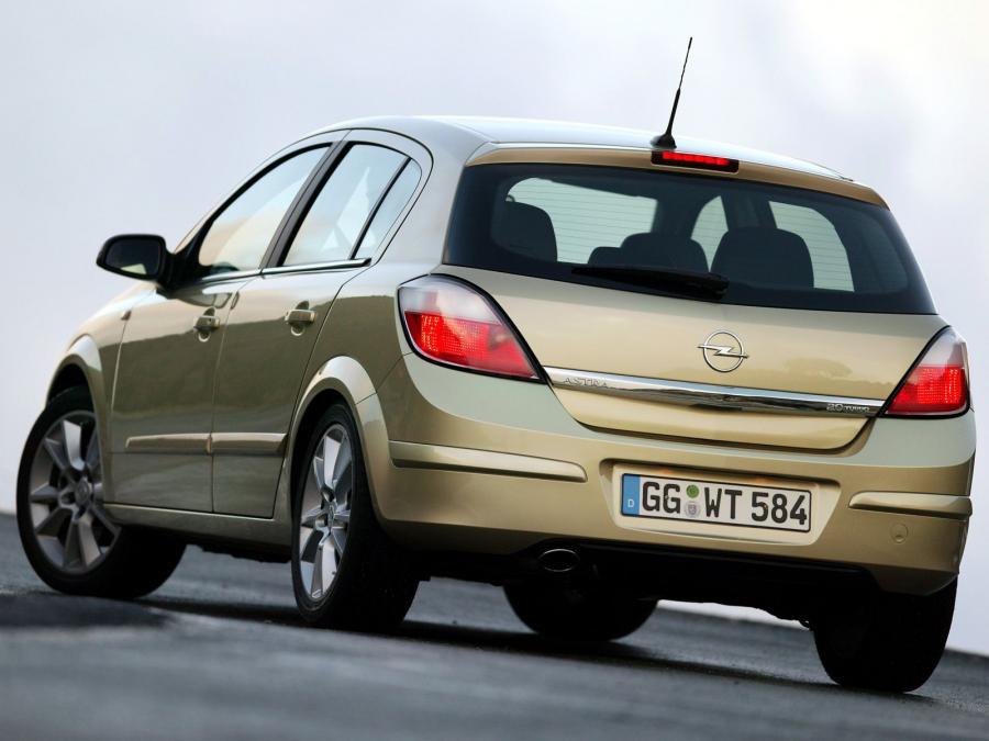  Opel Astra Hatchback 2004 года  (фото 13 из 27)